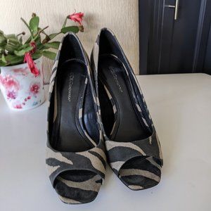 Women's open toe pumps